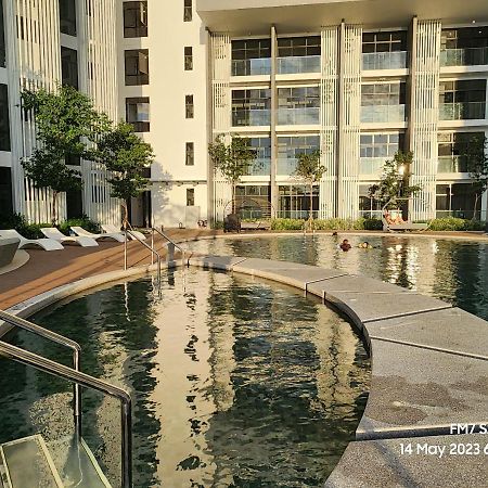 Seaview Luxury Suites At The Shore Кота Кинабалу Екстериор снимка