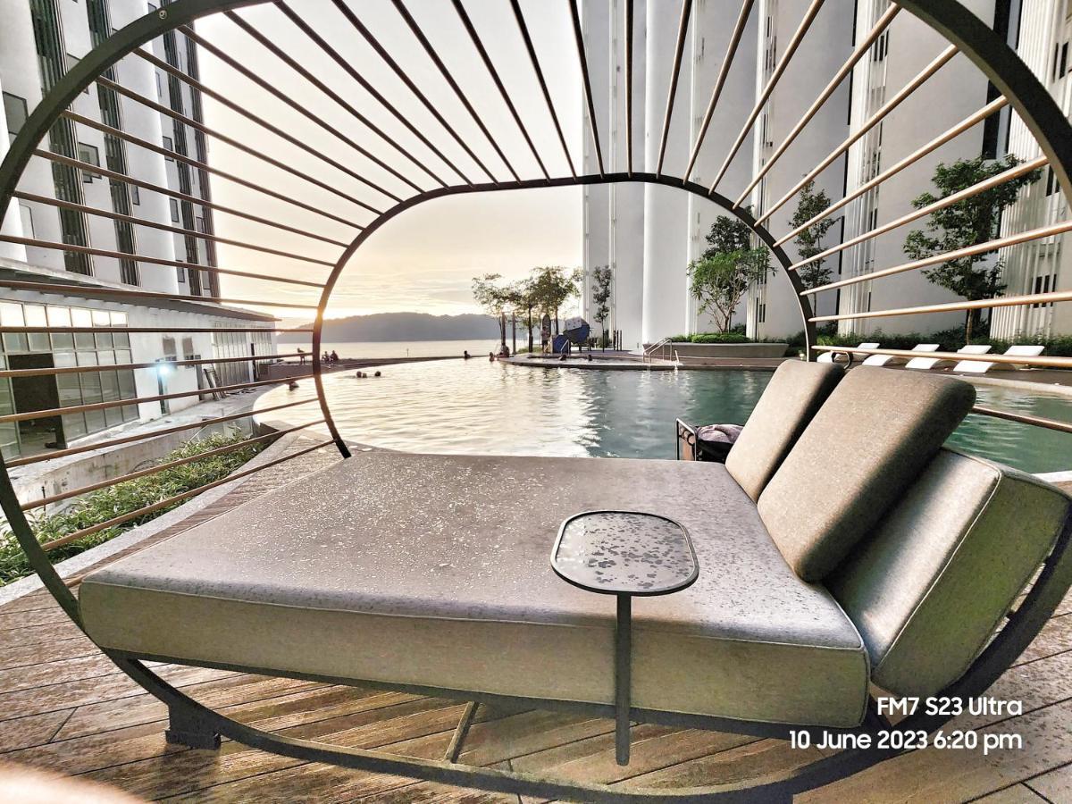 Seaview Luxury Suites At The Shore Кота Кинабалу Екстериор снимка