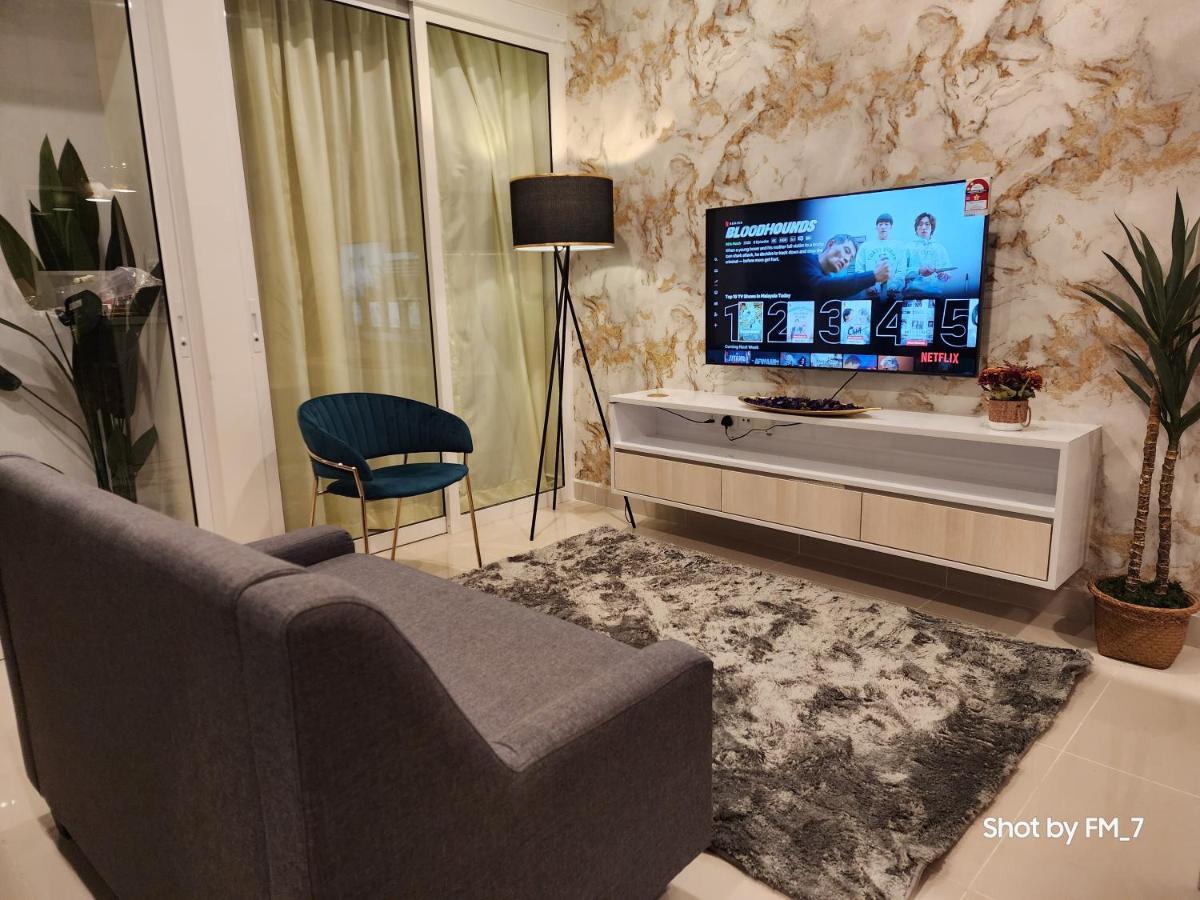 Seaview Luxury Suites At The Shore Кота Кинабалу Екстериор снимка